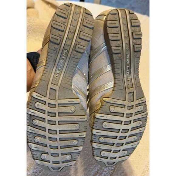 Women's Skeckers Beige Casual Shoes - Picture 12 of 14